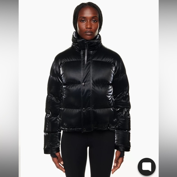 Aritzia The Super Puff Shorty Cropped puffer jacket black liquid shine - Picture 10 of 11